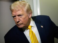 “Quiet! Quiet!” — Trump Snaps at Reporter Over Newly Released Epstein Emails