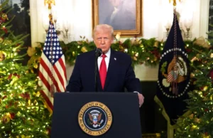 Trumpβs $1,776 βWarrior Dividendβ Triggers Backlash Over Funding, Branded βAlways a Con Artistβ